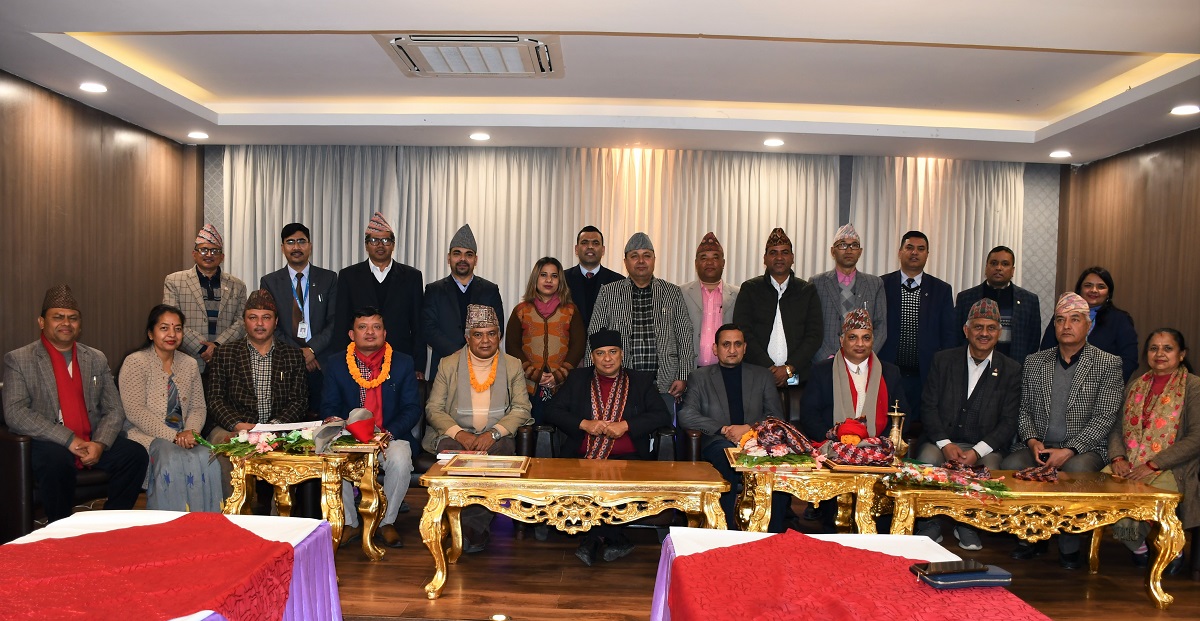 बोर्डका सहअध्यक्ष, युवा परिषद्का उपाध्यक्ष र विभागका नवनियुक्त रजिष्ट्रार पण्डितलाई नेफ्स्कूनद्वारा स्वागत 
