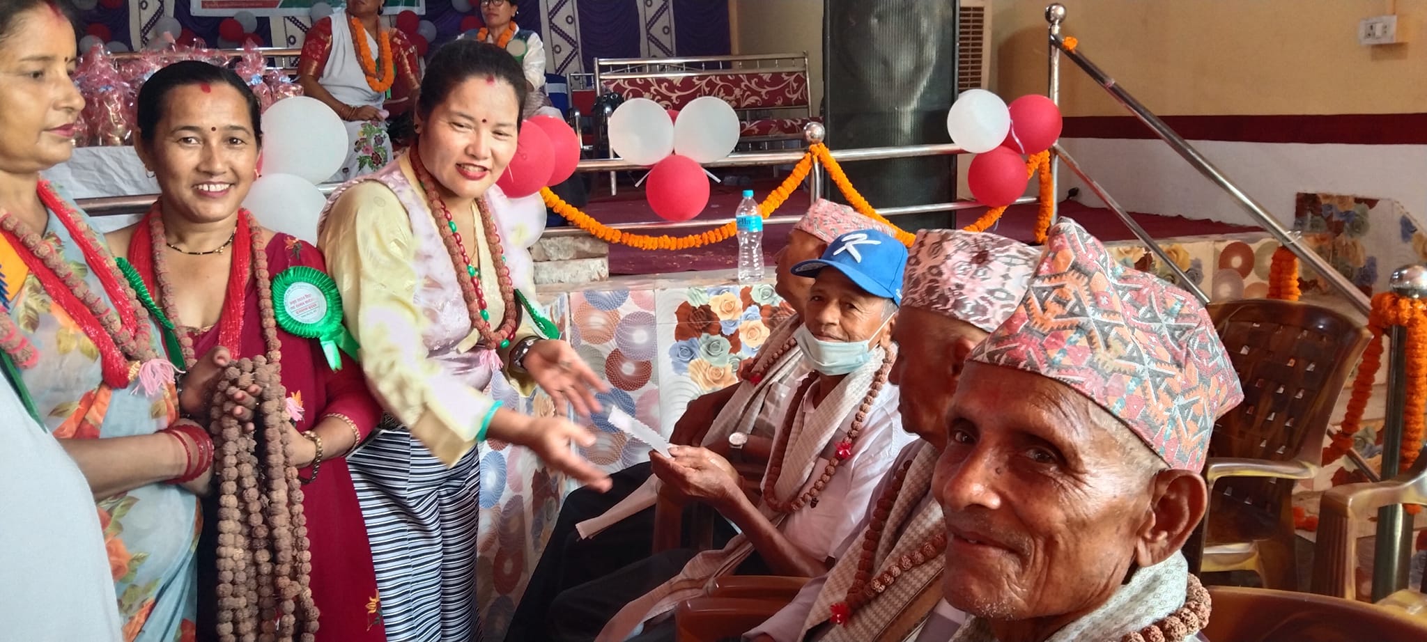 सेवा साकोसद्वारा सदस्यहरुलाई सम्मान