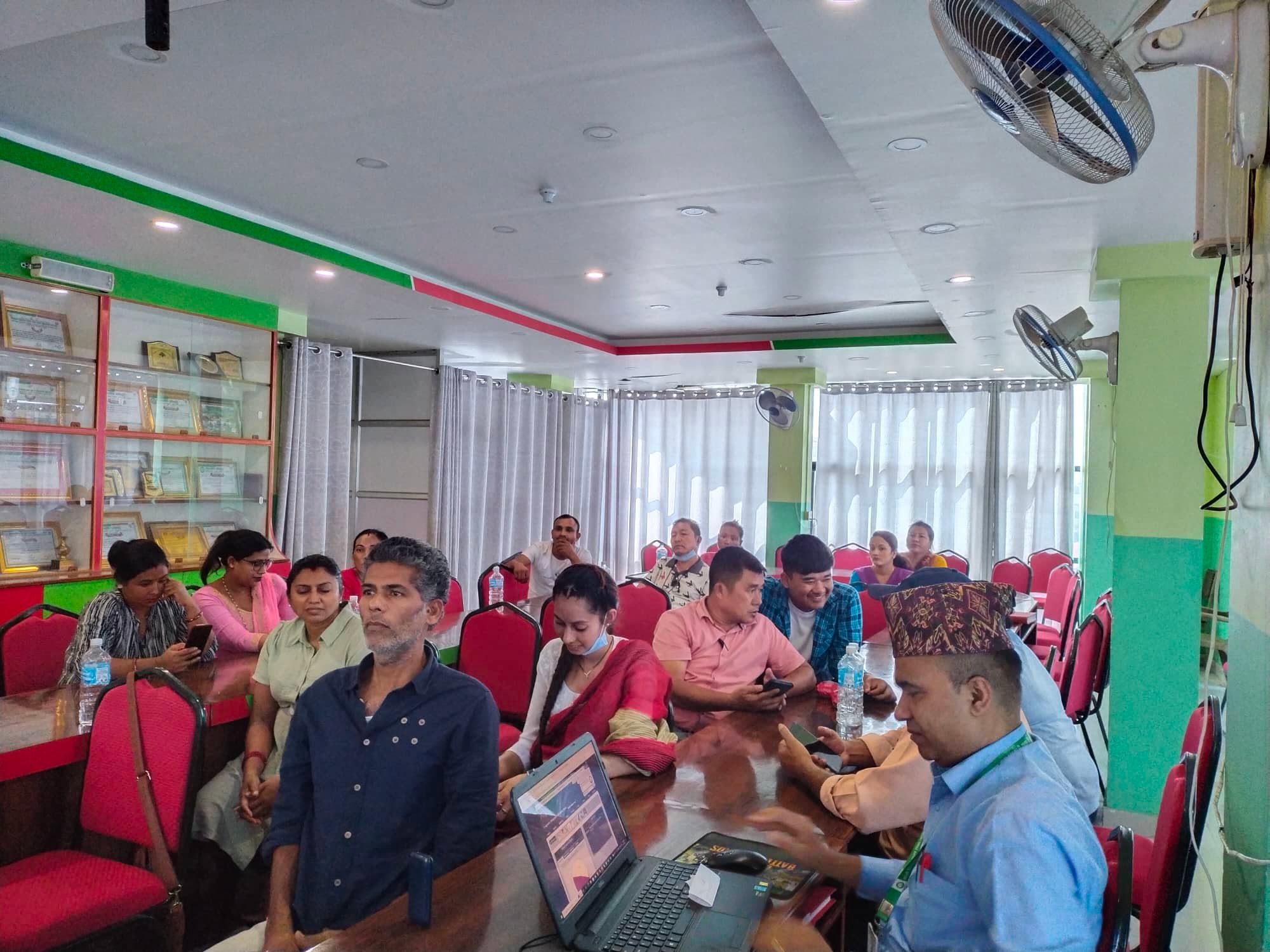हाम्रो चित्रवनद्वारा सदस्यहरुका लागि सहकारी शिक्षा 
