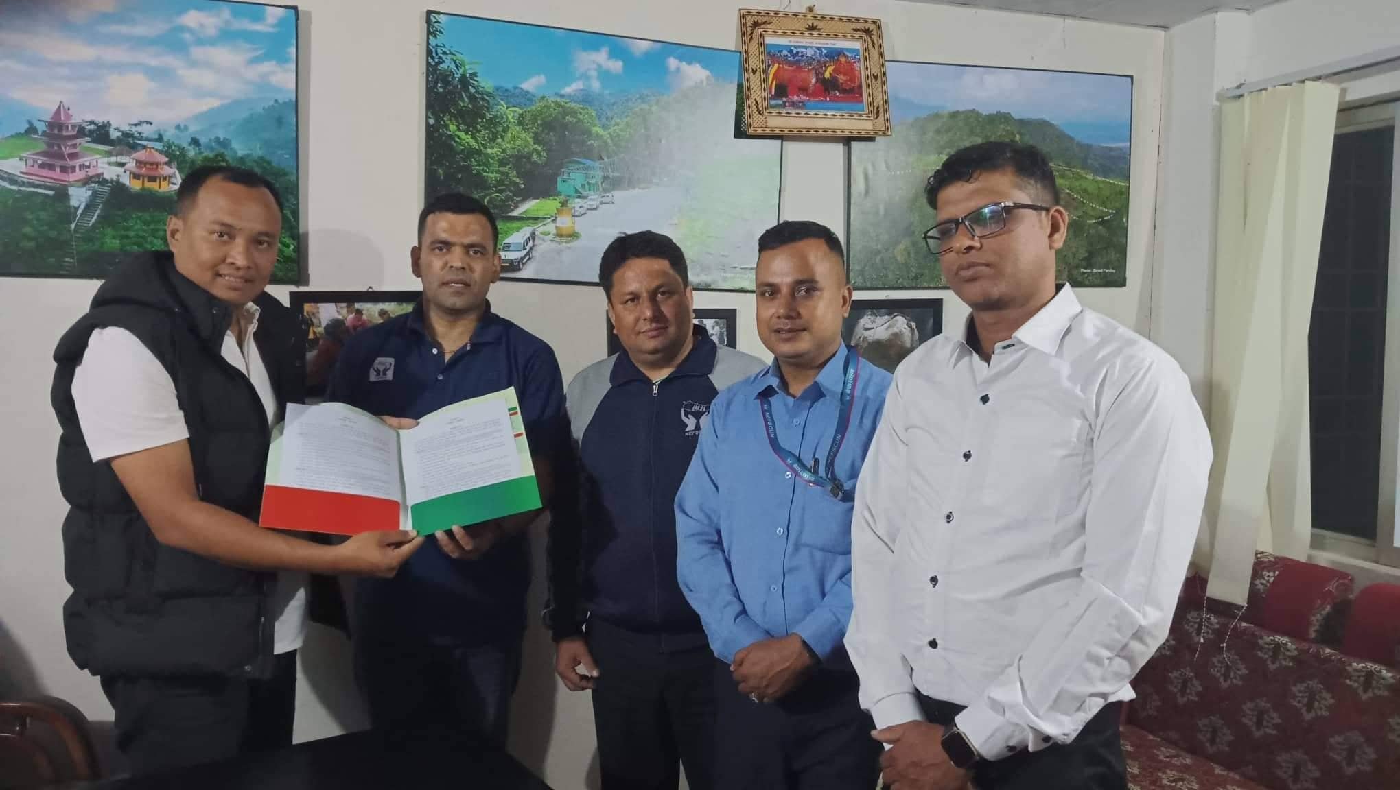 रोङ गाउँपालिका र नेफ्स्कूनबीच आधारशिला कार्यक्रम कार्यान्वयन सम्झौता