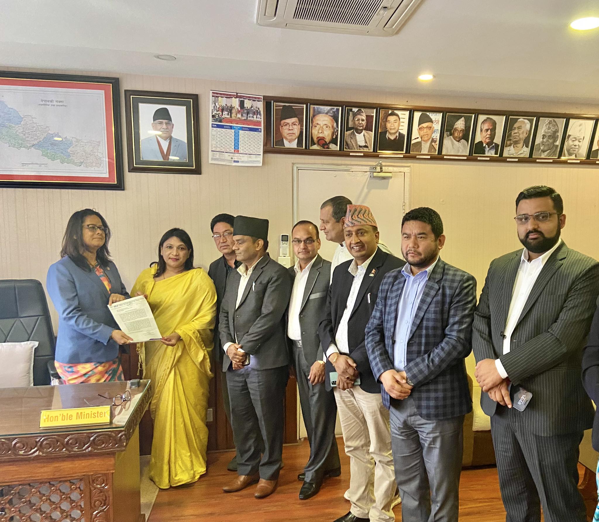 मन्त्री र रजिष्ट्रारलाई महासंघले बुझायो १३ बुँदे माग