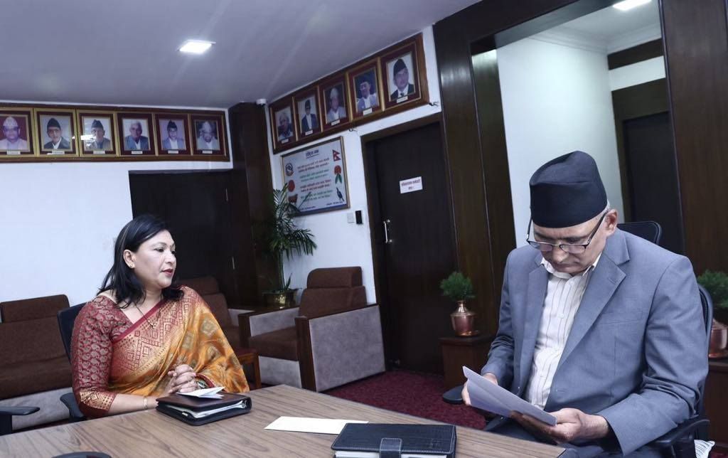 सहकारी ऐन, २०७४ बमोजिम कर लागु गर्न अध्यक्ष मल्लद्वारा अर्थमन्त्री पौडेल समक्ष सुझाव पेश