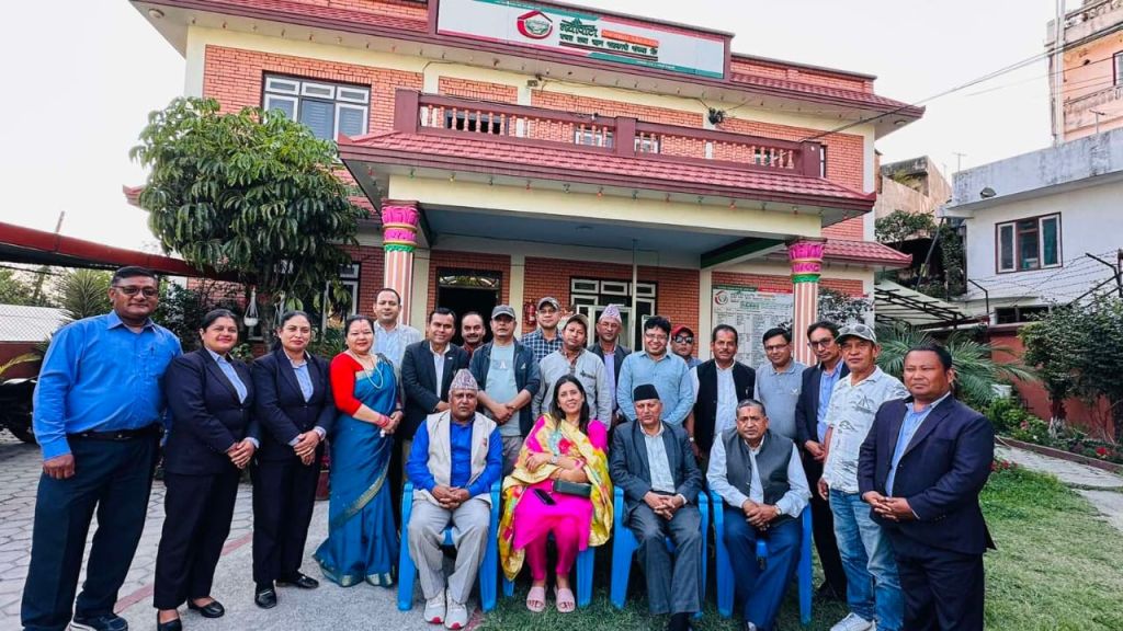 सहकारी मन्त्री अधिकारीद्वारा नयाँपाटी साकोस अवलोकन