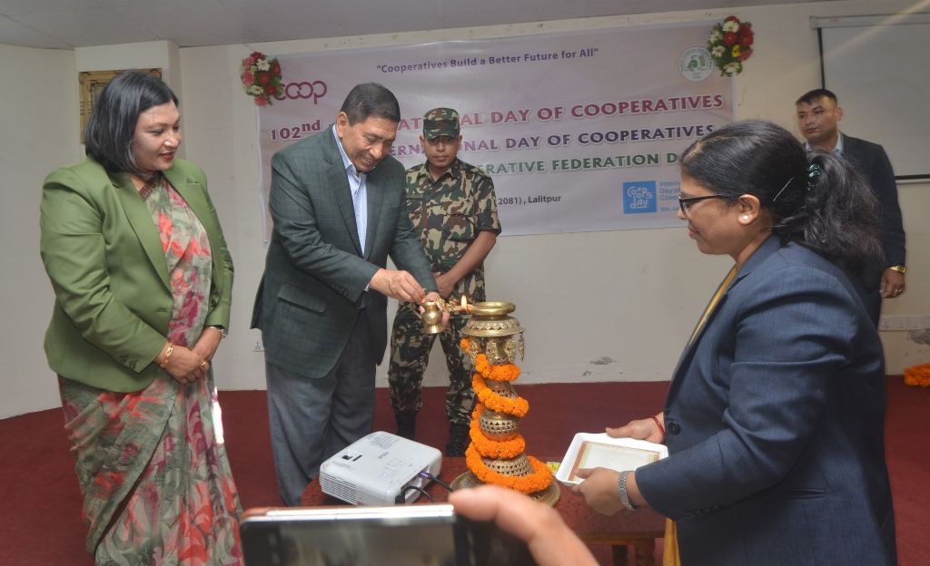 सहकारी क्षेत्रलाई व्यवस्थित नगरी धरै छैनः उपप्रधानमन्त्री श्रेष्ठ